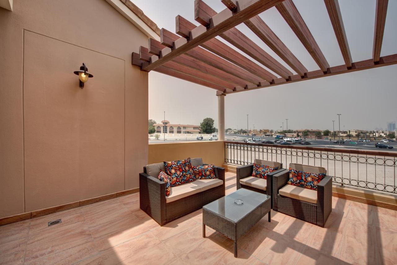 J5 Villas Holiday Homes Barsha Gardens Dubai Esterno foto