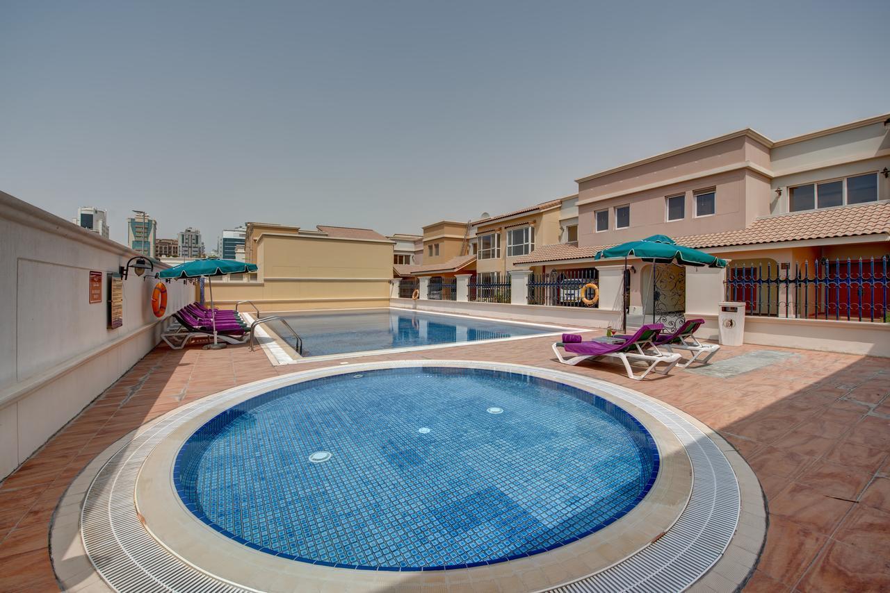 J5 Villas Holiday Homes Barsha Gardens Dubai Esterno foto